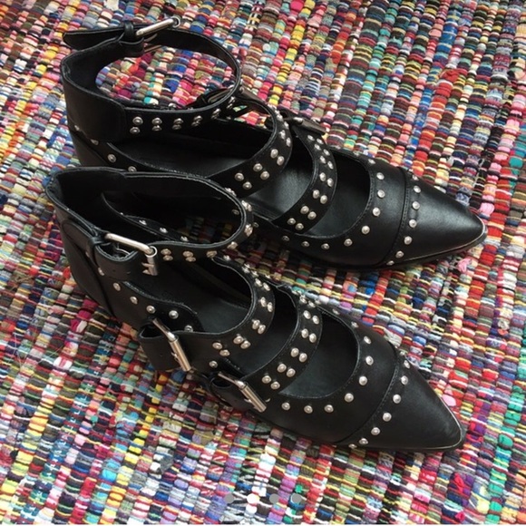 ISO, CLOSE TO SZ 9‼️ - Picture 1 of 3